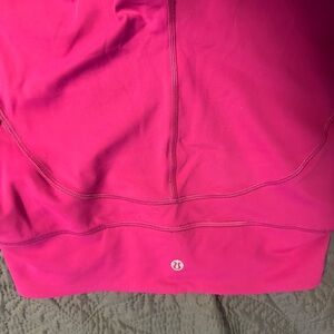 SOLD
Lululemon Pink Align side pockets